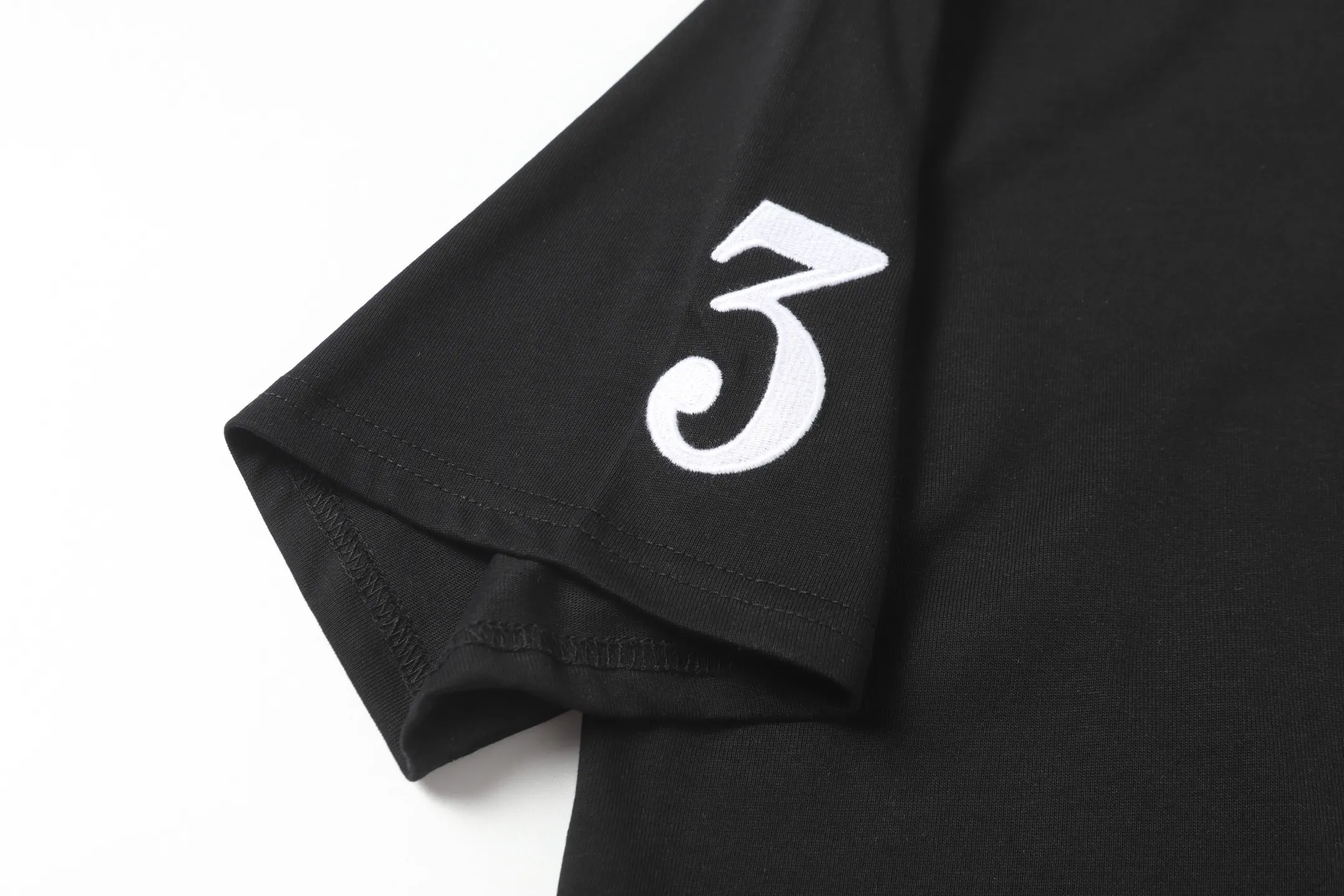 P130 Style number: A001 [Ralph Lauren classic embroidered round neck basic short sleeves] ✅270g double yarn fabric, custom woven and dyed threads ✅Original stickers Scan the QR code to enter the official website ✅Large version, loose and stylish, can wear up to 200 pounds Color: black, white, navy blue, gray Size: S-XL